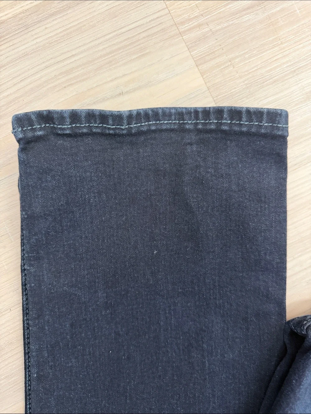 True Religion Dark Wash Rocco Relaxed Skinny Denim Jeans.  Sz 33